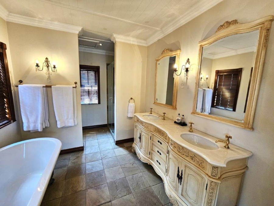 5 Bedroom Property for Sale in Estate D Afrique North West